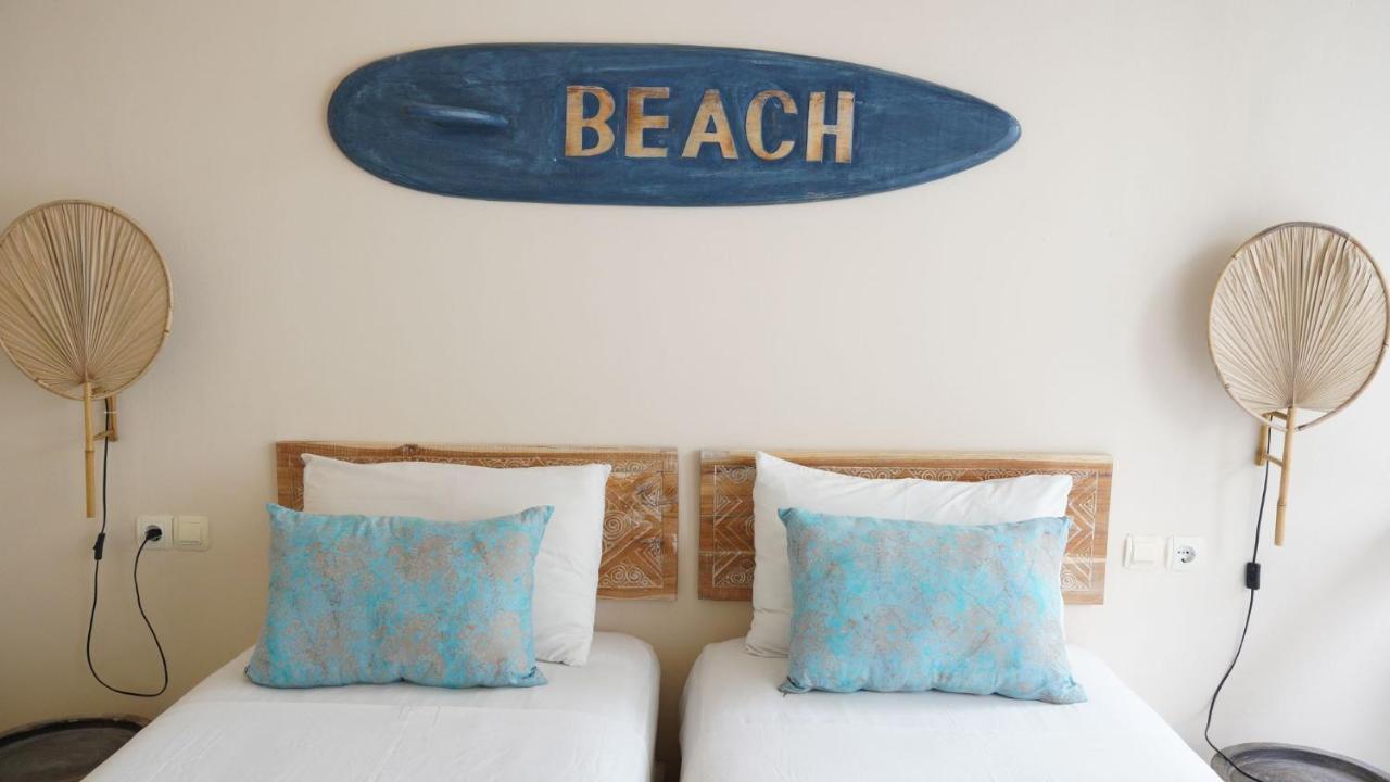 The White Bay Hotel Gili Trawangan Exterior photo