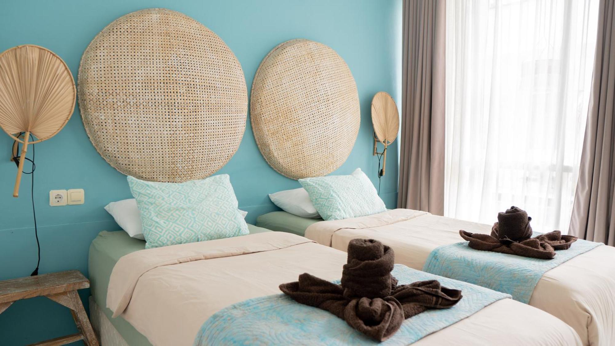 The White Bay Hotel Gili Trawangan Exterior photo