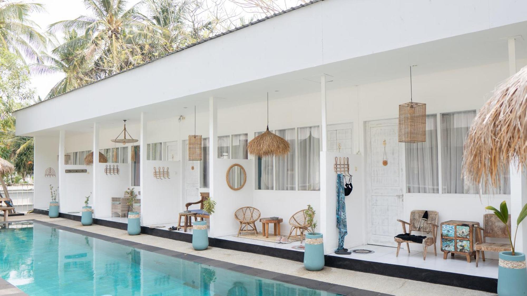 The White Bay Hotel Gili Trawangan Exterior photo
